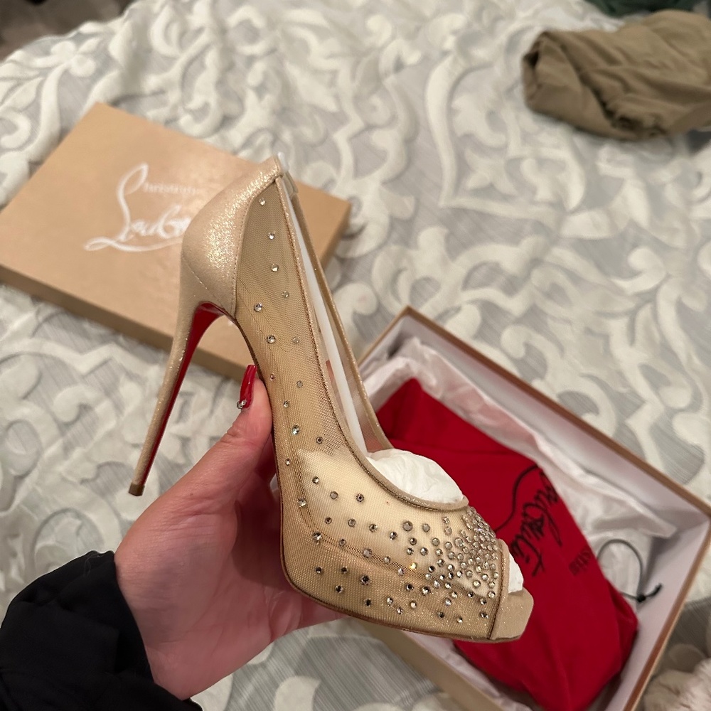 Size 38 Christian Louboutin Beige Crystal Suede Very Strass Peep Toe Pumps